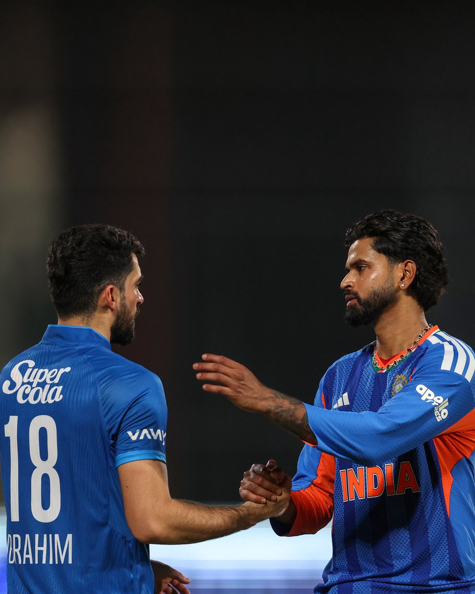 ShreyasIyer15's tweet photo. Solid series 🙌🏻 https://t.co/gyotieVsr3