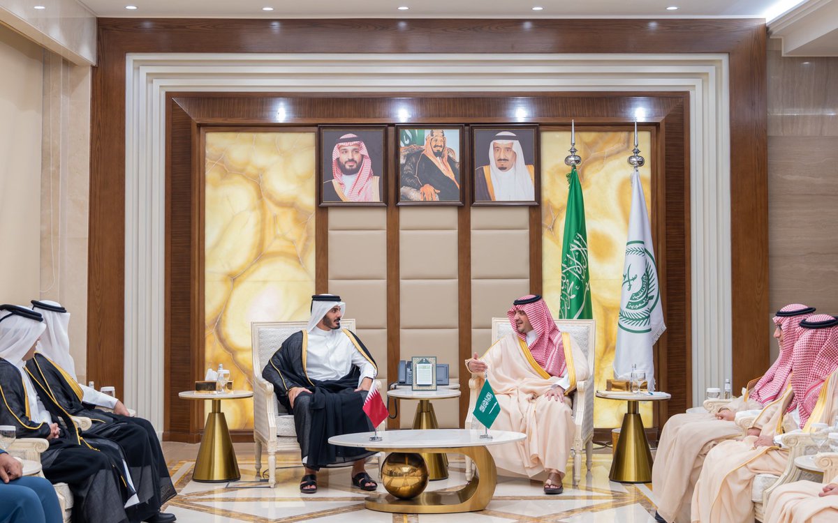 KHK's tweet photo. ترأست اليوم مع أخي صاحب السمو الملكي الأمير عبدالعزيز بن سعود بن نايف آل سعود، وزير الداخلية بالمملكة العربية السعودية الشقيقة، اجتماع اللجنة الأمنية والعسكرية المشتركة بالرياض، وأكدنا متانة الشراكة الأمنية بين بلدينا، وما تحظى به من دعم قيادتي البلدين الشقيقين. https://t.co/xHRyNUfkhV