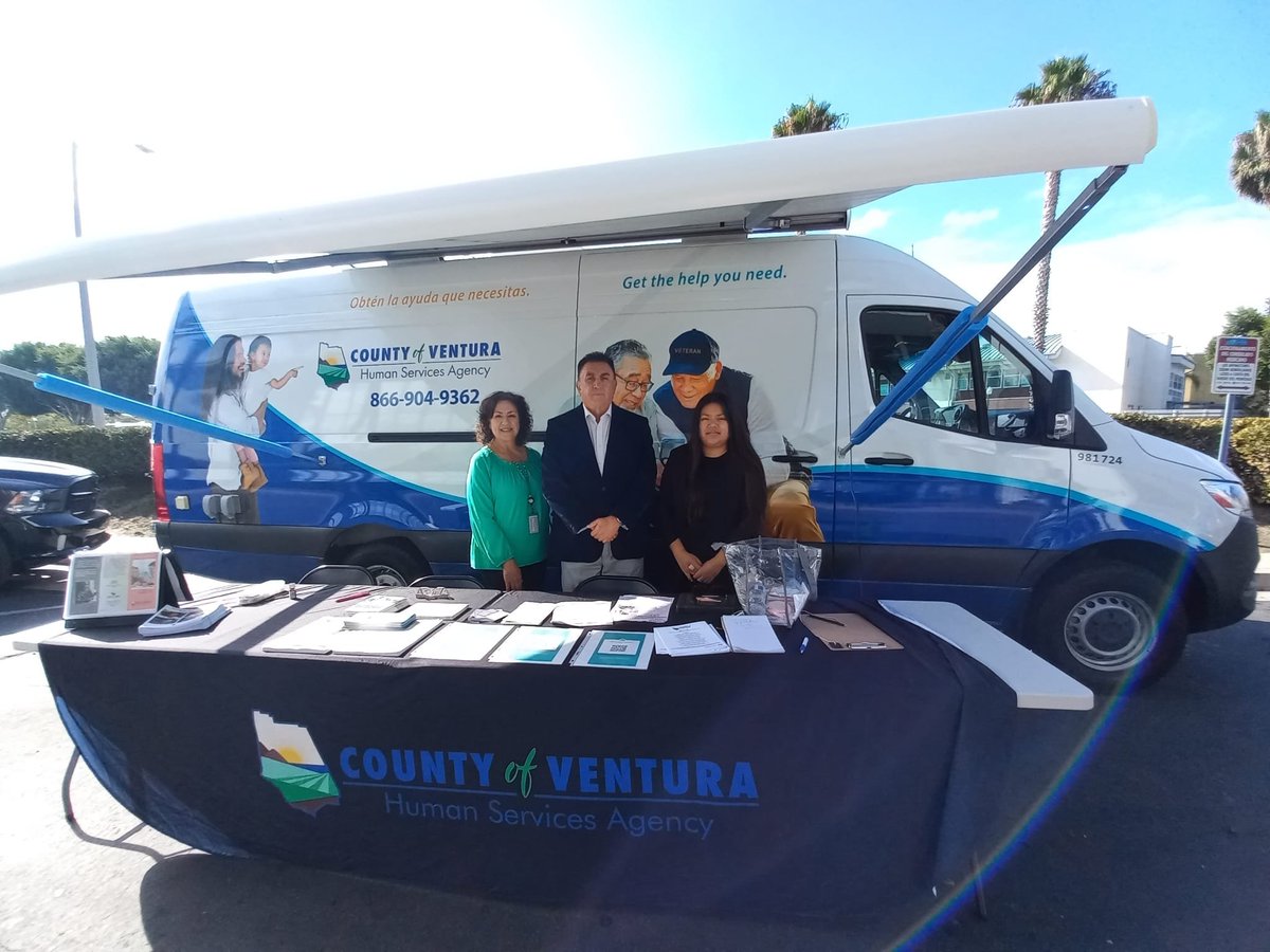 ConsulMexOxn's tweet photo. 📍🚐 Esta mañana nos acompañó en @ConsulMexOxn🇲🇽 la #UnidadMóvil de #AlcanceComunitario del Programa de Recursos para Trabajadores Agrícolas👩🏽‍🌾 de @CountyVentura, brindando información sobre apoyos de 

✅Alimentación
✅Vivienda
✅Empleo
✅Salud
✅CalFresh
✅CalWORKs y 
✅Medi-Cal https://t.co/AXGEHsfroP