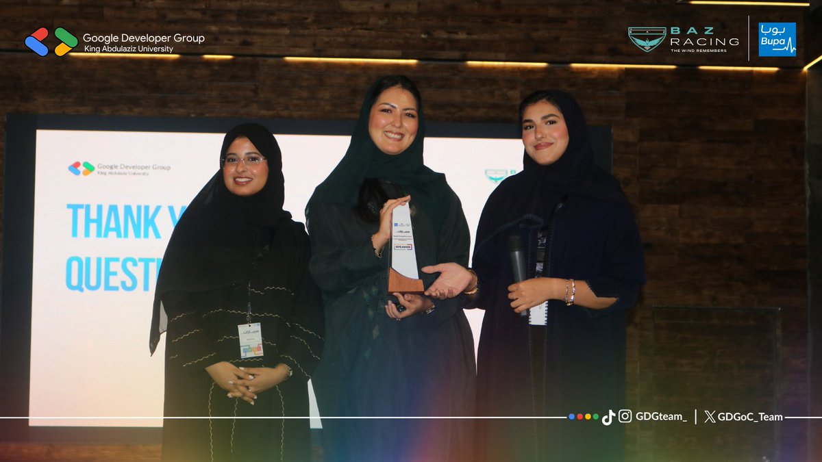 gdgoc_team's tweet photo. نظرة عن قرب على أهم المفاهيم والمجالات التقنية في مسار التقنية ضمن برنامج مسارات مع الاستاذة سارة القشقري💡

#lifeatbupaarabia | #مسارات_الغد | #GDGoC https://t.co/QNr9HNaew2