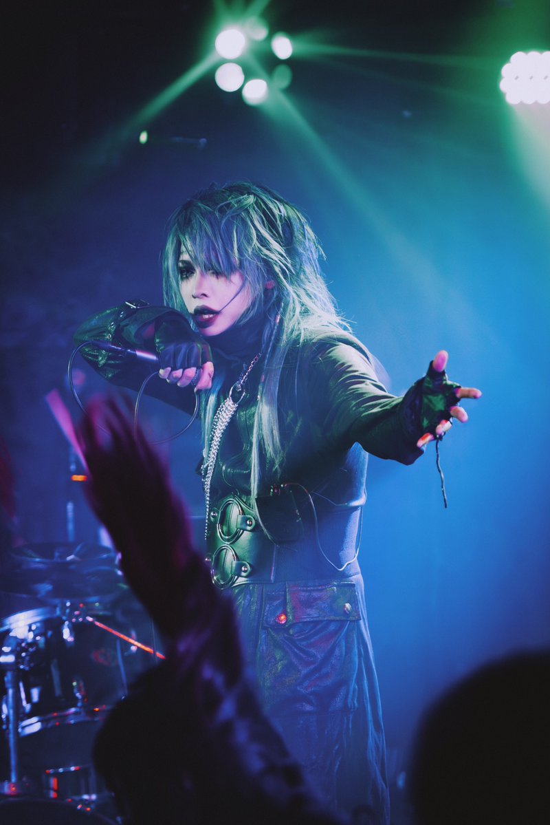 UDM_Isara's tweet photo. 🤘【U.D.M LIVE SCHEDULE】🤘

10/22  （木） 渋谷REX

10/30 (金) 池袋EDGE

11/4 （水） 西荻BETTYROOM

11/27 （金） 池袋EDGE 
🔻（PROJECT U.D.M 活動終了主催）🔻

全力で首落とそうぜ🤯待ってるよ🤘 https://t.co/o3apg4A9wQ
