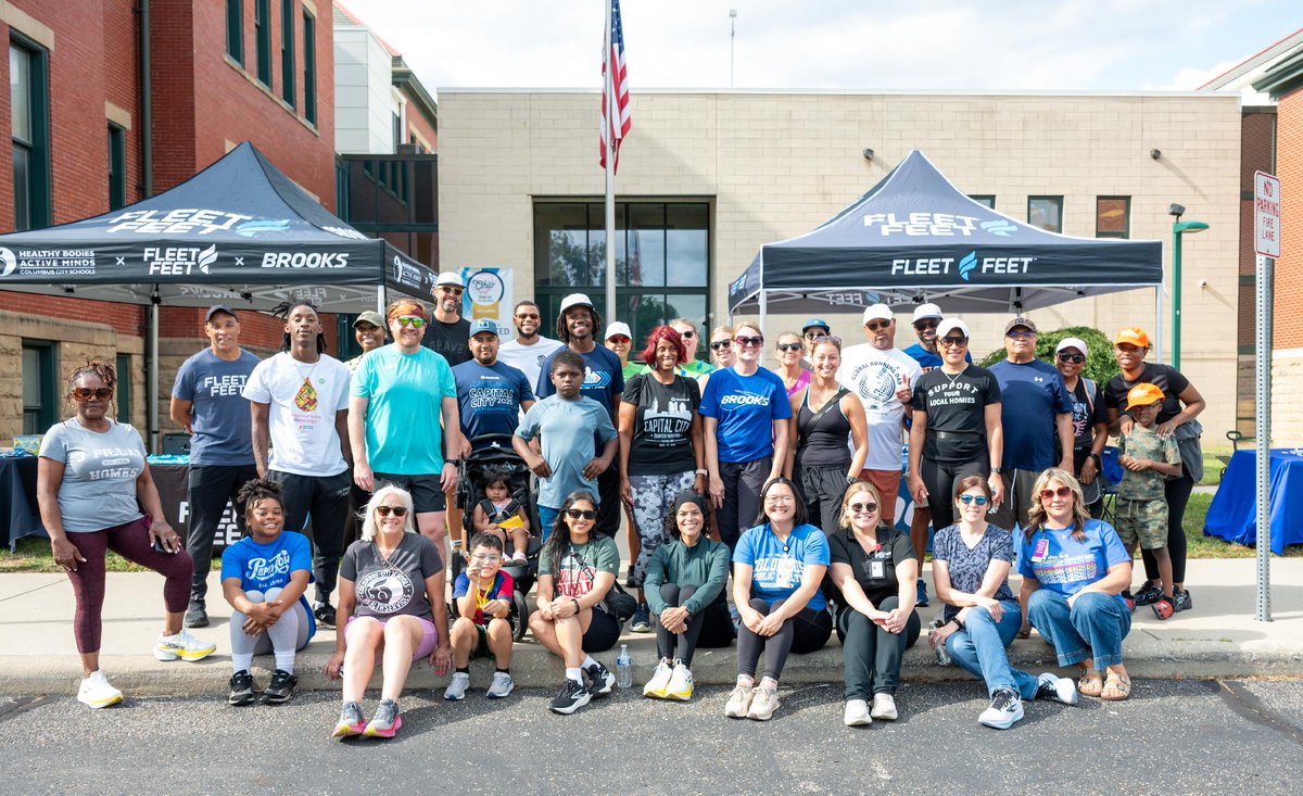 ColsCitySchools's tweet photo. 🔙 𝗧𝗛𝗥𝗢𝗪𝗕𝗔𝗖𝗞 𝗧𝗛𝗨𝗥𝗦𝗗𝗔𝗬! 🔙 

This summer, CCS staff and community members came together at Southwood Elementary School for a Move Together Walk with Columbus City Councilmember Rob Dorans! #OurCCS #LeadersGrownHere 

👀 @CbusCityCouncil 👀 https://t.co/zYiRUJBVNz