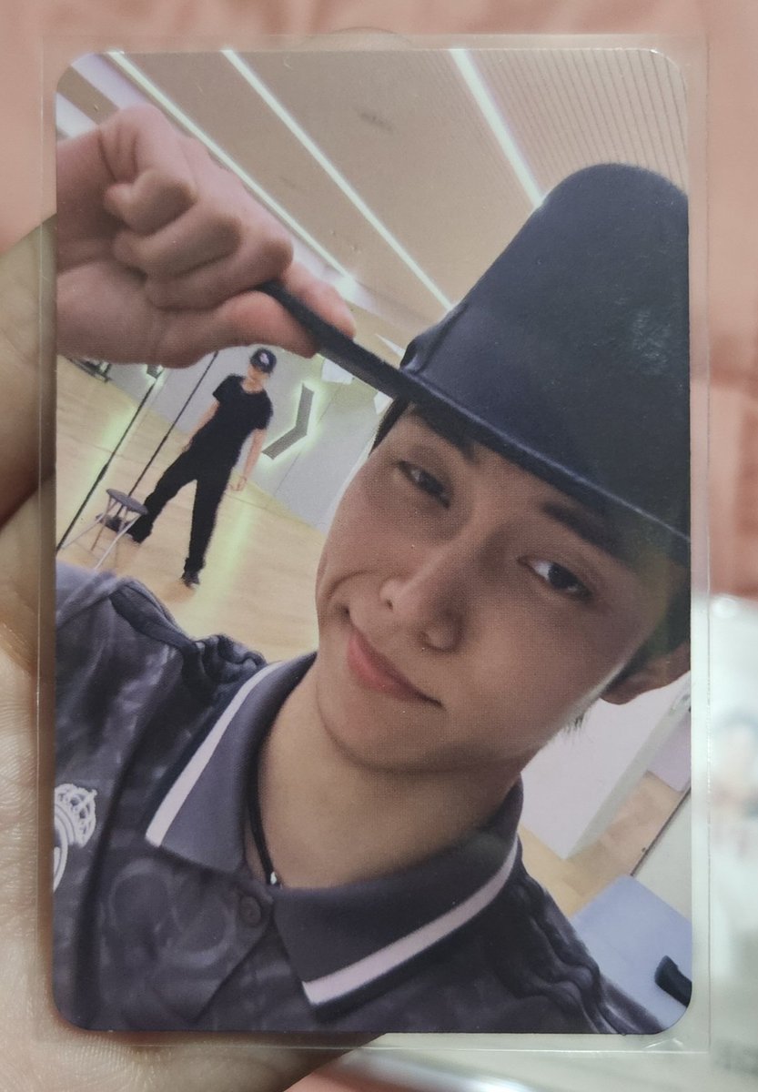 ohyultequiero's tweet photo. FELIZ CUMPLEAÑOS A MI BRO, A MI PRIMERA PC 💞💞💞
#HBD_RYUL #20thRyulStyle #태어난날부터_RYULSTYLE #ILYRYUL https://t.co/GTFF3GJQJd
