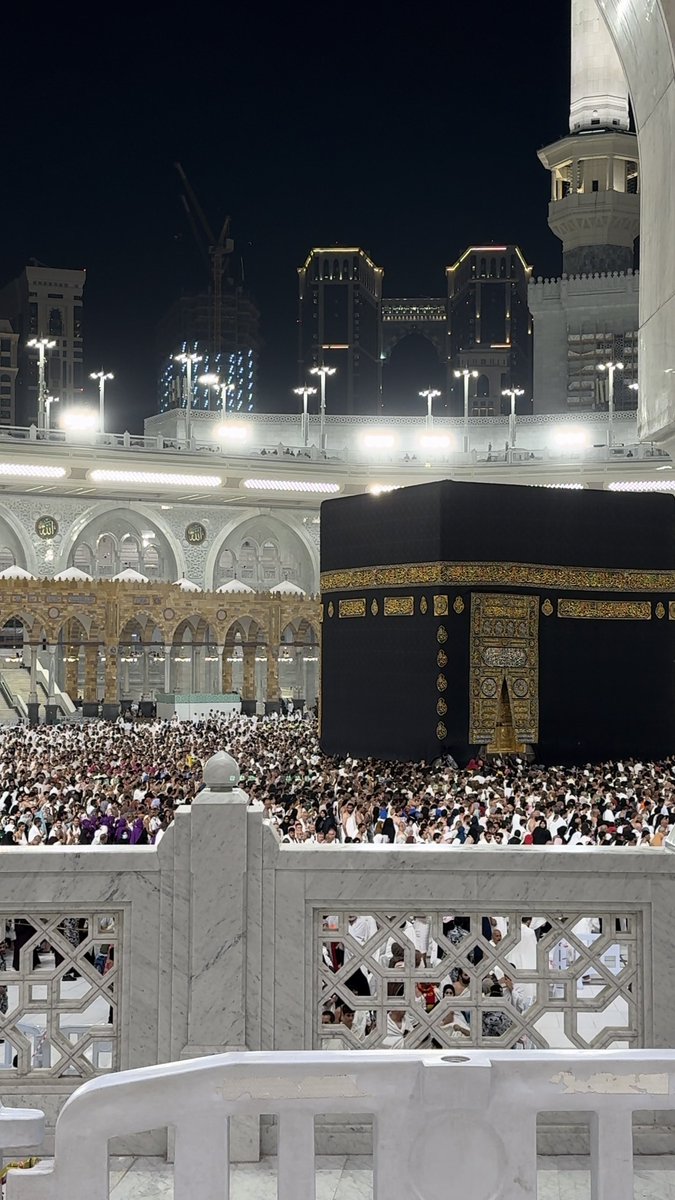 AOH1410's tweet photo. اللهم اجعل هذا البلد آمناً 🌸🤲🏼 https://t.co/Up25GOGjhw