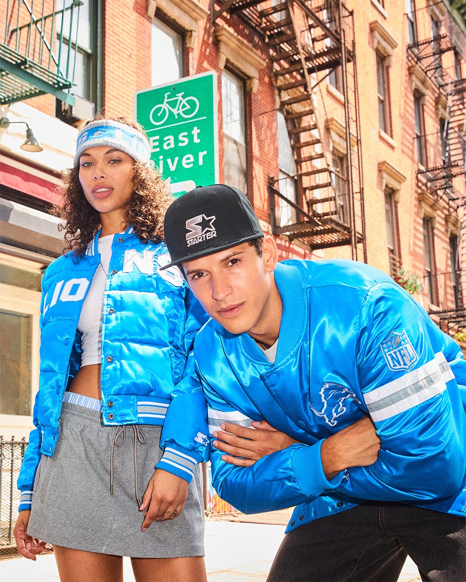 Starter's tweet photo. THURSDAY NIGHT LIGHTS 🏈 

Time to run the playbook. Gear up in iconic Starter satin and show out for your squad tonight. 

#nfl  #starterofficial https://t.co/e4LUSb69Pf
