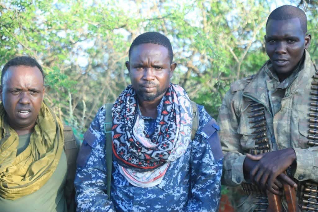 Wardoonnews's tweet photo. Gudoomiyihii hore ee degmada Buurhakaba ahaana sargaal sare oo katirsanaa ciidamada KGS garabka aadan Madoobe kaas oo maanta ugoostay dhinaca Laftagareen ayaa gaaray furimaha Ciidamada Daraawiishta KGs. https://t.co/NscRaeD9Pf