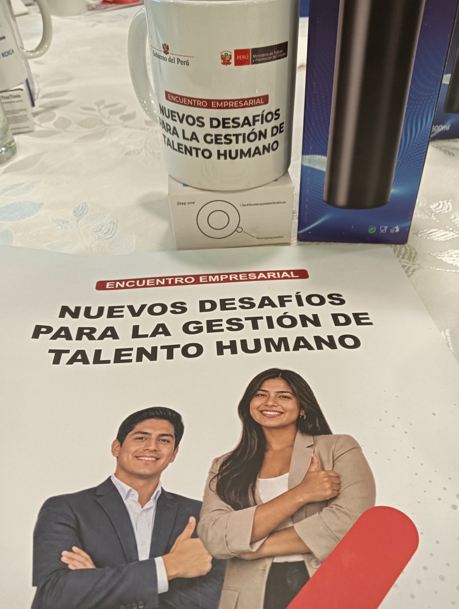 ContabauditPeru's tweet photo. "Nuevos desafíos para la Gestión de Talento Humano"

✨😀Evento que hemos asistido para conocer un poco más sobre el TALENTO HUMANO y como va evolucionando en los tiempos de IA, muchas gracias por la invitación al Ministerio de Trabajo y Promoción del Empleo👌👍💚💚🩶🩶
#laboral https://t.co/Pxgk5G4FwB