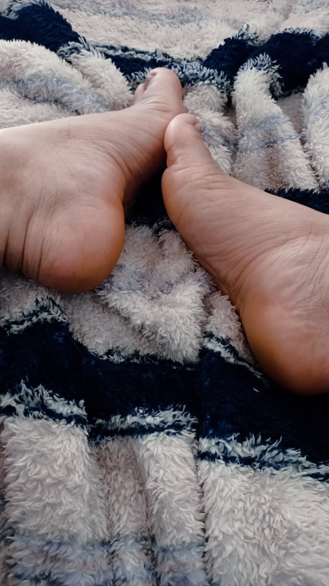DannySoles27980's tweet photo. @rt_feetdom #feetworshi̇p #footmale https://t.co/tHwJgJEFTL