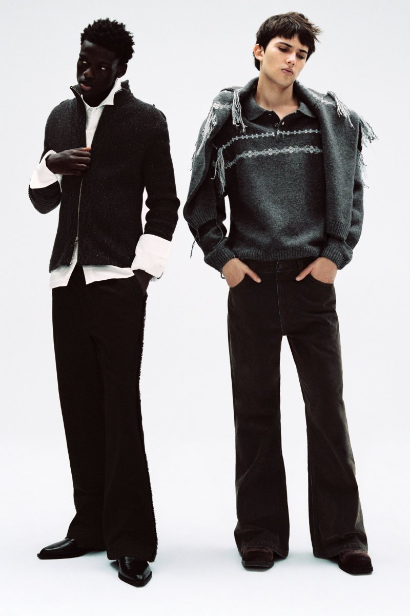 Fuckingyoung's tweet photo. 👉🏿 @pullandbear has released a new collection created with designer Oscar Ouyang, one of the emerging voices supported by the @BFC  NEWGEN programme.
https://t.co/Fi3pr2vwmu https://t.co/8QRSNeyFEl