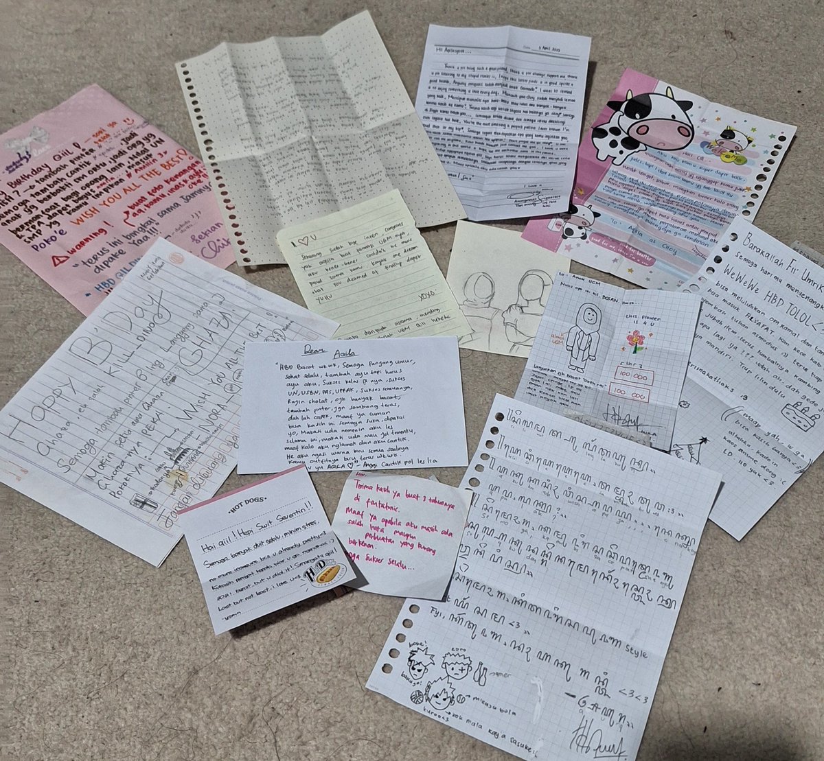 snowppiee's tweet photo. Well, dari surat pertama yang aku terima (sd) sampe sekarang. Gaada yang terlewat. Gaada yang terbuang (semoga). Aku gapernah buang barang pemberian dari orang baik. Sekalipun kita udah ga(?) Temenan lagi, i guess(?). https://t.co/FkEzbgF0rK
