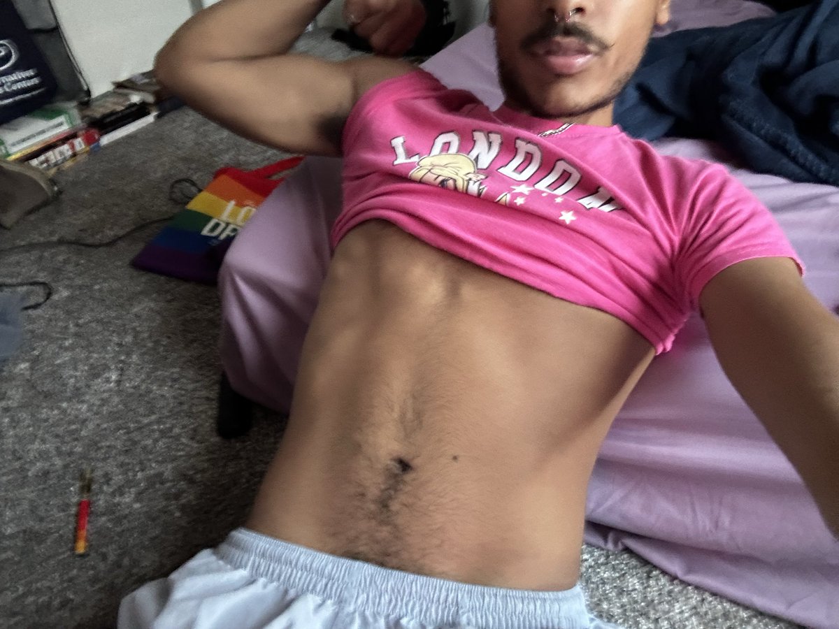 vacillaher's tweet photo. Urm #gaytwt https://t.co/Tihm3CbHC7