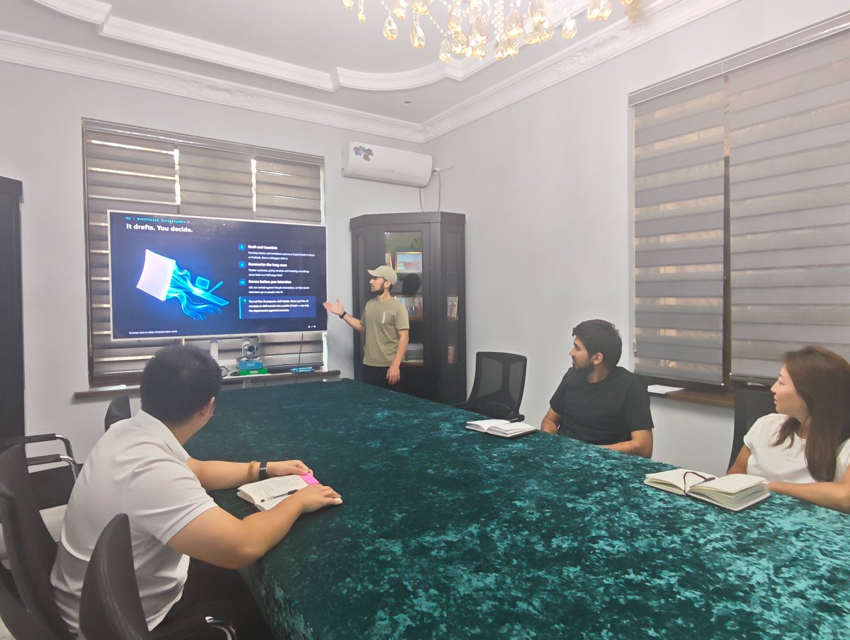 CNLC_Official's tweet photo. CNLC Uzbekistan Branch Holds Frontier Technology Lecture
#CNLC #TechSharedFuture #TechForGood https://t.co/ESRXxGII4F