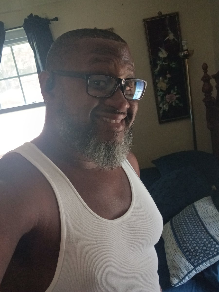 Indigo87zero's tweet photo. I'm happy and feeling great #bbw #plussize https://t.co/SVC6xjCau6