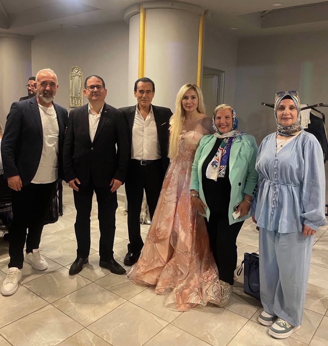 SevgiKManisali's tweet photo. 3S Konserimizden kareler ..Binbirdirek sarnıcında Çiğdem Tunç’un sunumuyla  Atasoy ,İskender Doğan,Nesli Özsoy gibi birbirinden değerli sanatçılarla birlikte verdiğimiz 3S konserimizden ve ödül gecemizden anlar❤️🎤🎼🎶🎵🏆 https://t.co/H1xKXRpHkb