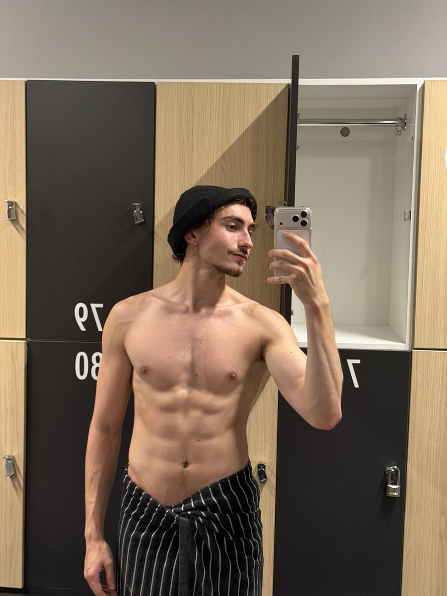 PavK000's tweet photo. sauna evening;) https://t.co/2XJX1Vzp5u