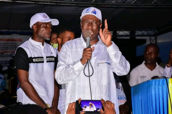 Newsechos4l's tweet photo. #Kinshasa: Augustin Kabuya : « Ils n’étaient que moins de 1 000 personnes. Même en Occident, on sait aujourd’hui qu’il n’y a personne de plus aimé en RDC que Tshisekedi » https://t.co/k2Ys3WMn5L