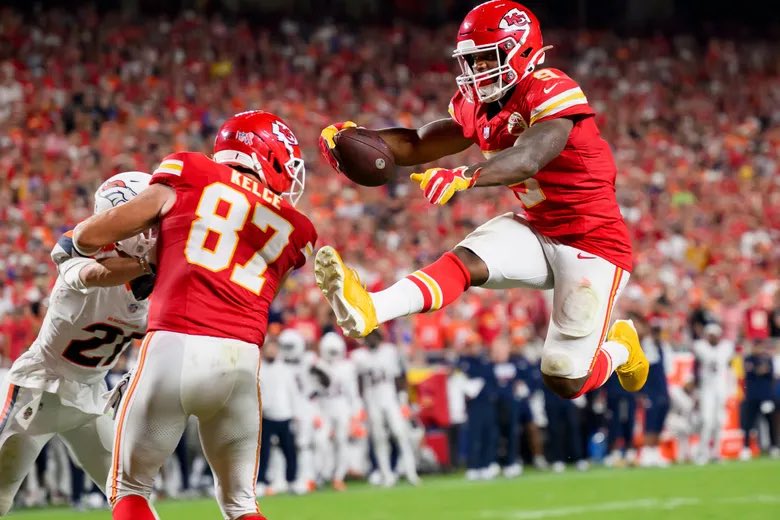 SleeperNFL's tweet photo. Chiefs OC Eric Bieniemy on K9’s usage:

“We want our players to go out and maximize every opportunity… What'd he have? 23 [carries]? Some people have carried it a whole lot more than that. So I don't think you want to put a limit on anything. I think the sky is the limit.” https://t.co/VdAoealuKi