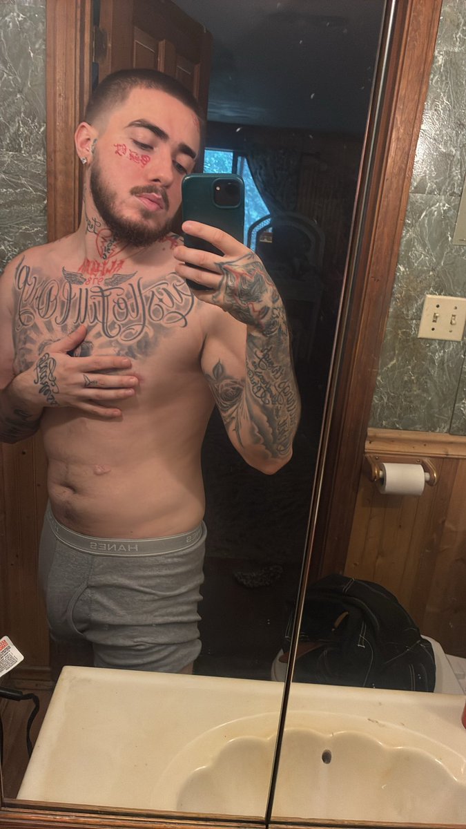 crashoutblicky's tweet photo. Blicky with the Dicky uhhhh #blicky #of #crashoutblicky #model #nowthatstv https://t.co/kYE5ZlSdNO