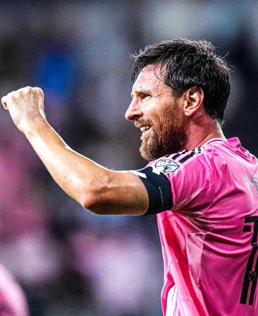 Amr13jn's tweet photo. 🚨🚨🚨🚨🚨🚨🚨🚨🚨🚨🚨🚨

🚨أمريكا أعلنت أن نهائي الأمس هو النهائي الأكثر مشاهدة في تاريخ الولايات المتحدة.

أكثر من 2.3 مليار شخص بقوا مستيقظين لمشاهدته. 🤯 https://t.co/VyziOuNz13