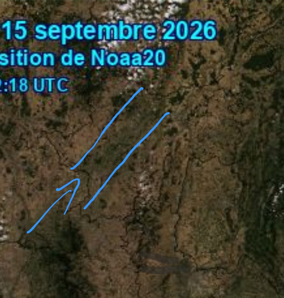 lebob71's tweet photo. @meteo60 En Saône-et-Loire, on remarque très bien le passage des derniers orages. Le vert est de retour sur une ligne Digoin-> Chagny en passant par le bassin minier de Montceau-les-Mines. En quelques km on passe du désert à la verdure. https://t.co/v9ASE7tnmg