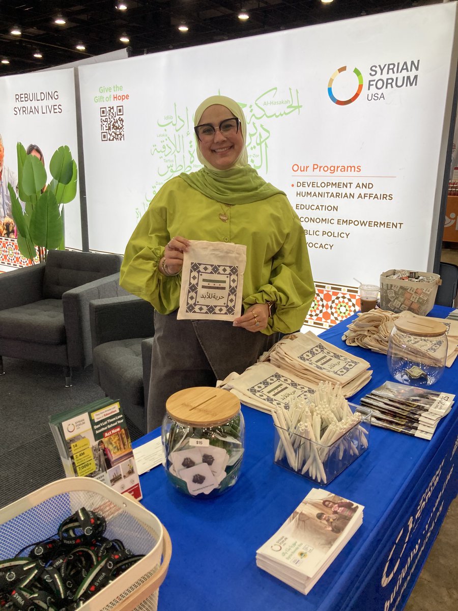 AMuslimCF's tweet photo. From the AMCF Nonprofit Summit to ISNA—the connections continued across Detroit.
💚Support our work: https://t.co/9GnWxfaLIs

#AMCF #ISNA #MuslimNonprofits #MuslimPhilanthropy #CollectiveImpact #OliveCommunityServices #MuslimFosterCare https://t.co/Jt6x9JIViL
