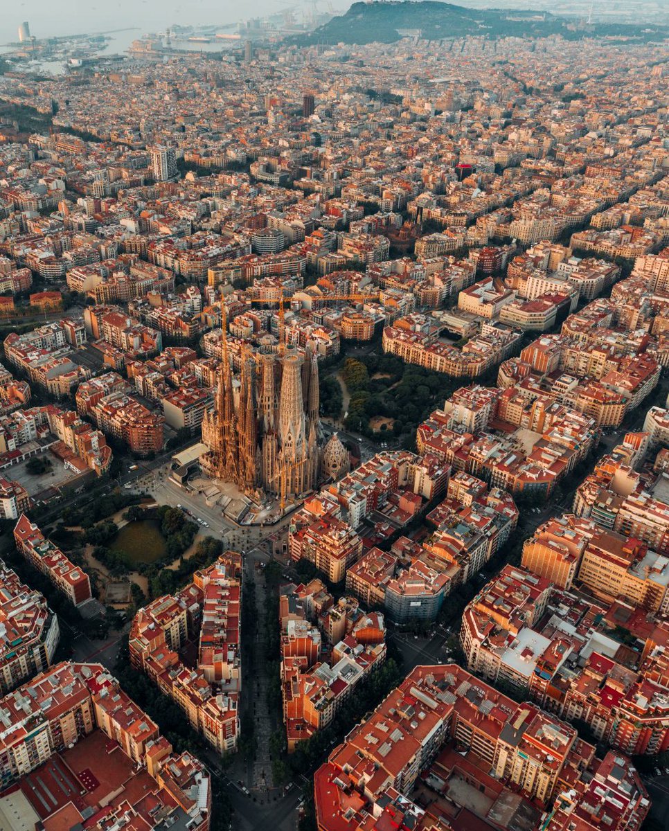 HeyVia__'s tweet photo. Barcelona, Spain https://t.co/H4uvLM2sIQ