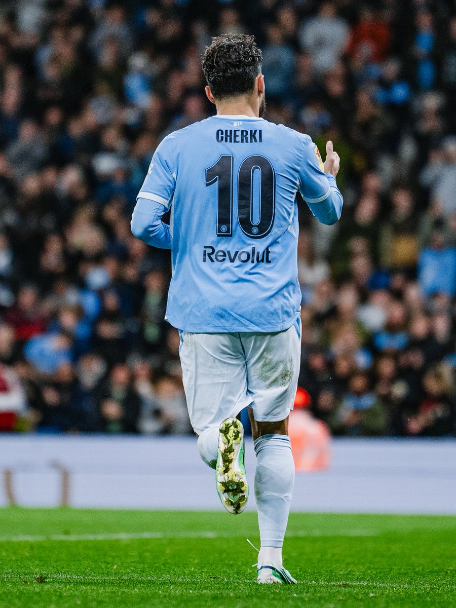 ManCityCatala's tweet photo. Magnifique 💫 https://t.co/MtcrVKh24B