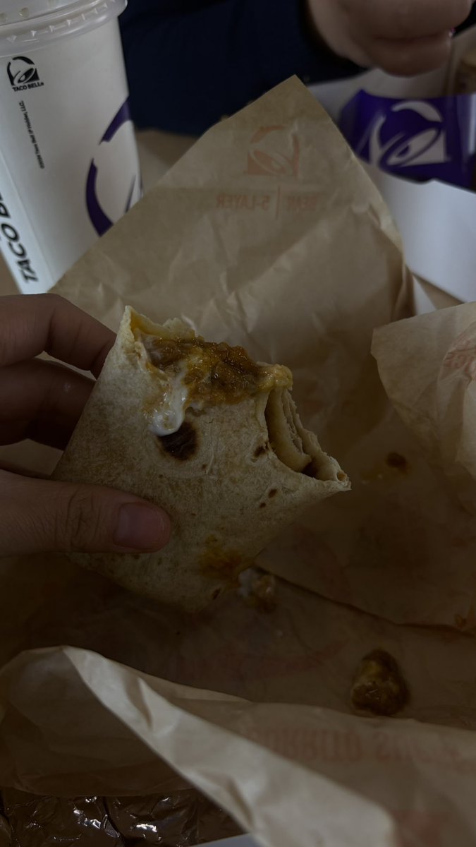 iamelii13's tweet photo. Se sabe que pronto llega el periodo cuando mis antojos de comer lucen así: https://t.co/TDXpig0UmJ