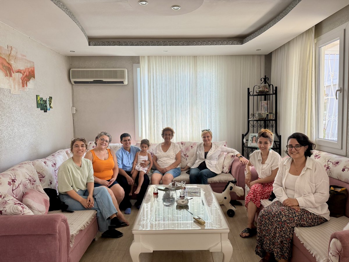 PerihanKoca's tweet photo. 📌Adana

Akkapı Mahallesi, Bey ve Havuzlubahçe Mahalleleri’nde ev ziyaretlerinde bulunduk.
Değerli ailelerimizin evlerine misafir olduk.
Memleket hallerini konuştuk, dertleştik, söyleştik. 

#adana #akkapı https://t.co/rC5kTiWHLt