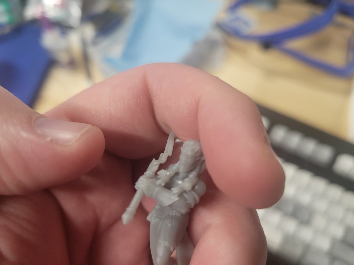 CDuds2024's tweet photo. When I first started 3D printing, I often wondered to myself: How many figures does 1 liter of resin produce?

I'll answer it for anyone curious here, that is 70 infanty/hero sized models and one monstrous creature, plus about 10 failures over that bottle. Everything there came out of the 1L bottle sitting behind them. Five full print plates on an Elegoo Saturn 4.

The failures were not the fault of the printer of STLs, I have resized all of these models to normalize them at 35mm scale, which means I needed to re-support them all as well, and my supports were not always perfect, resulting in 3 or 4 failed models like the one in the last picture where I didn't have sufficient support and something printed incorrectly. There were no complete failures in the whole batch.

The other failures were a result of me removing supports in my usual manner, which is to say like a barbarian tearing a chainmail bikini off.

Now to 6 or 8 hours of priming and applying some basic zenithals... 🤣