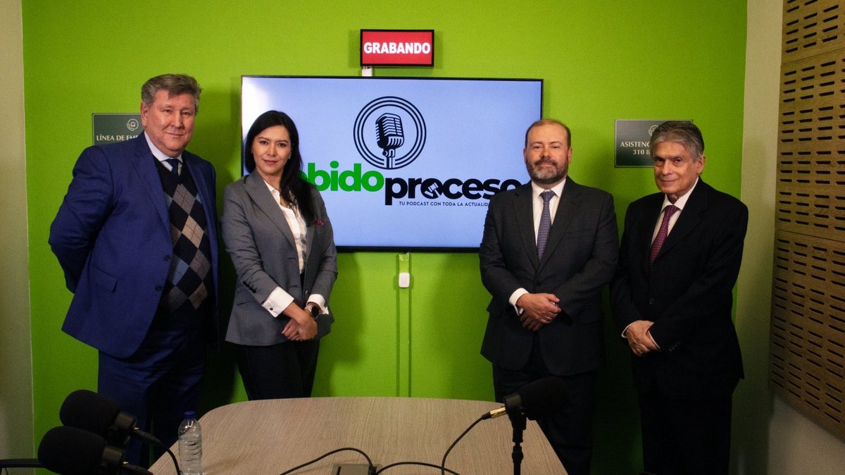 ProcesalUEC's tweet photo. 🎙️ EPISODIO EN DEBIDO PROCESO #31 | ¿Cómo hacer unos alegatos de conclusión exitosos? ✍️📜📝

🟢¿Ya escuchaste el nuevo episodio de DEBIDO PROCESO PODCAST?🟢

DISPONIBLE AQUÍ👇🏻
https://t.co/D3srnQtZCg https://t.co/NRqbPBdKbq