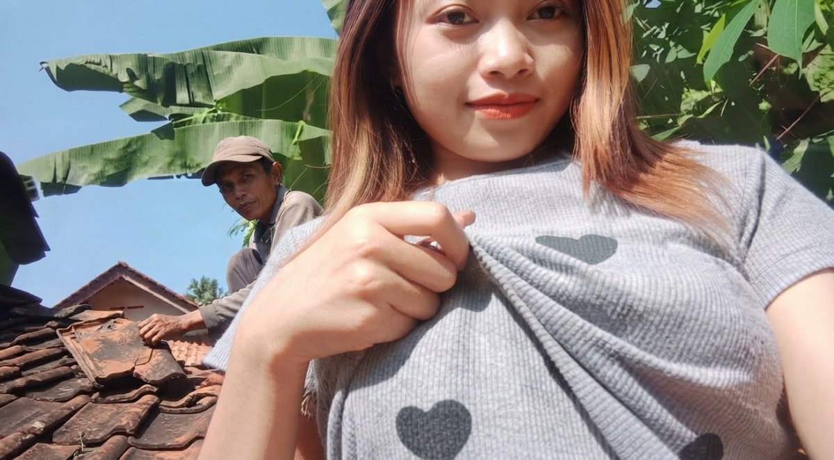 sicvue's tweet photo. Tukang genteng pun ikut nengok
https://t.co/jrNaH7gGPx https://t.co/DolpxQuM21