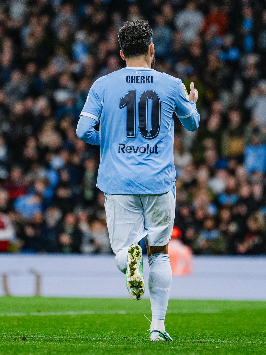 ManCityUS's tweet photo. What a joy to watch 🔟 https://t.co/cLxxGHbFzf