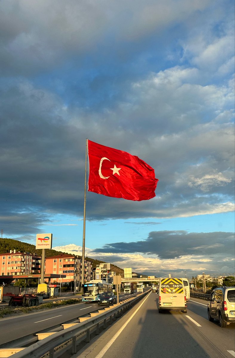 uzan_safa's tweet photo. 🇹🇷 https://t.co/EDfQ7pPKgZ