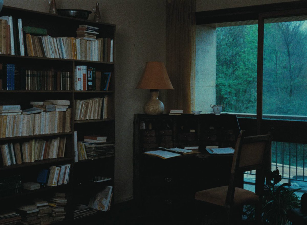 iamohamedyasser's tweet photo. Love in the Afternoon (Éric Rohmer, 1972) https://t.co/HFGfN7KrGL