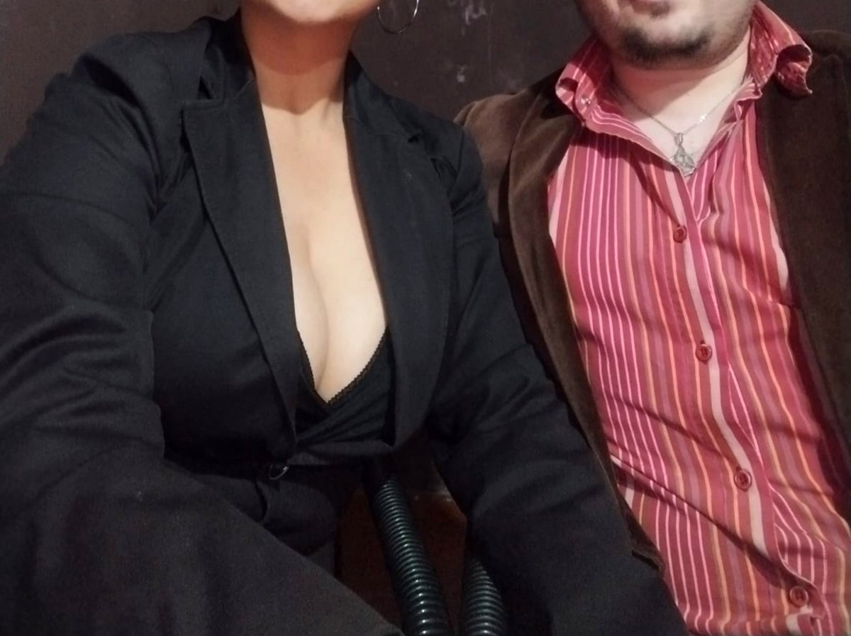 Antoyhugh's tweet photo. Pareja zona Villa Elisa. En busca de una amiga. Queres ser vos? Charlemos!!! https://t.co/ggsdhIlNVS
