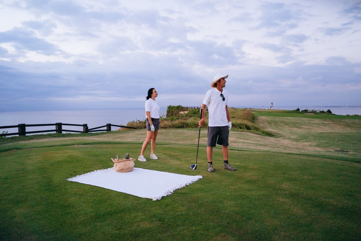 TrinityGaming's tweet photo. After a shift, an accountant and I were at the island green on a sunny day. We were playful. For turning, the swing felt quiet and deliberate. I felt energized. #GolfFun #FriendlyRound https://t.co/kvdCt8JlRW
