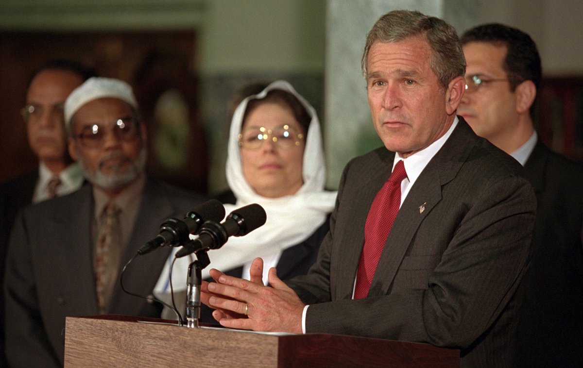 25YearsAgoLive's tweet photo. President Bush is speaking at the Islamic Center of Washington, DC.

In remarks a few minutes ago meant for immediate release, Bush tells America that “Islam is a religion of peace.” https://t.co/NHJ7gV5kiw
