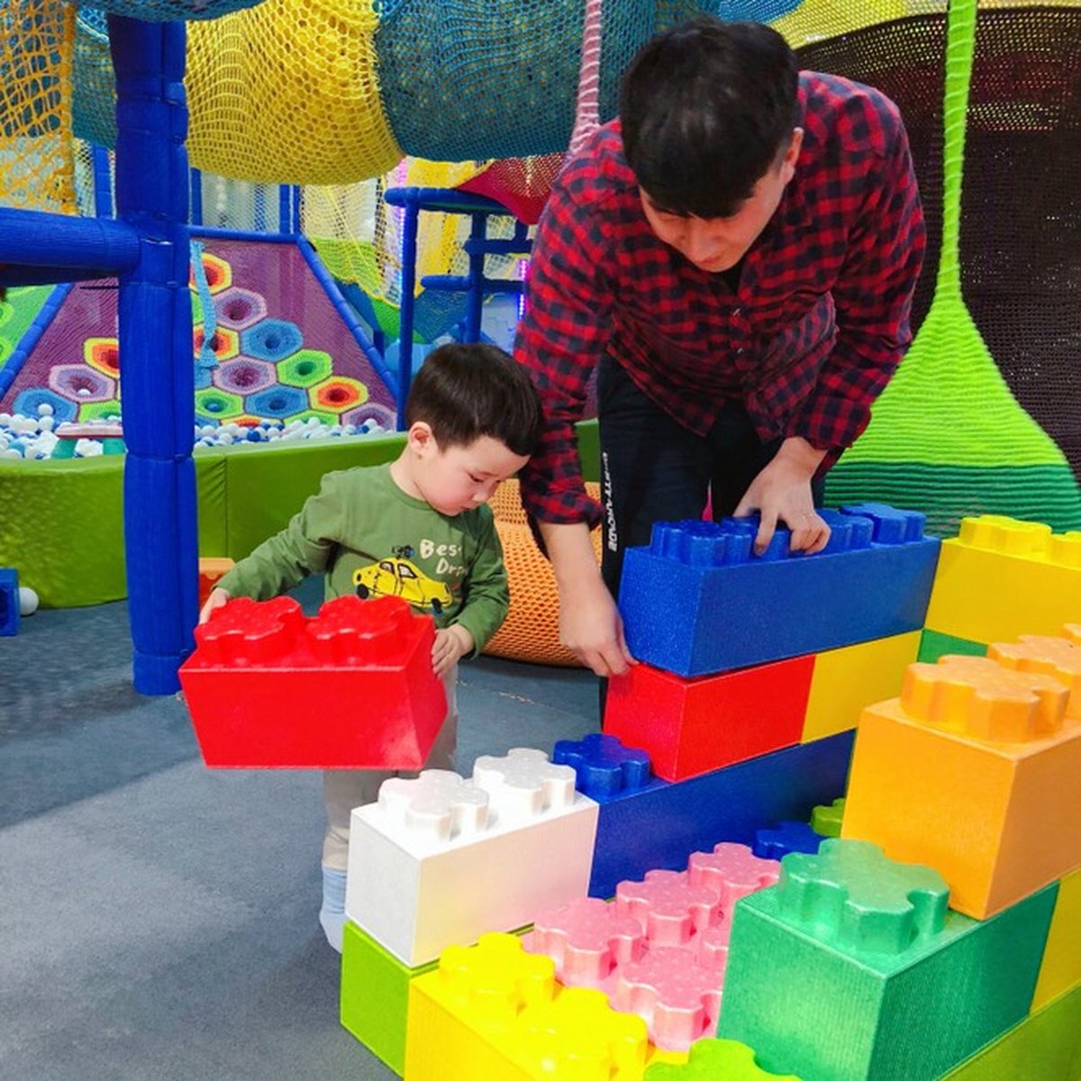 adanp094584's tweet photo. 30 mins of fun with my tiny explorer! Building block towers, silly dances u0026 learning colors together—best weekend win https://t.co/uxmxCJqy7j