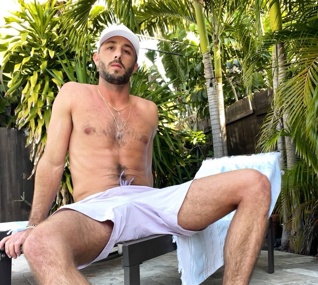 bro_zonexxx's tweet photo. @LucasxFrost
You are a role model to all boys and men in the world! The GOAT in porn and one of my idols 🔥🔥
#bwc #myidol #myrolemodel #bigdick https://t.co/jB38ZTQU8c