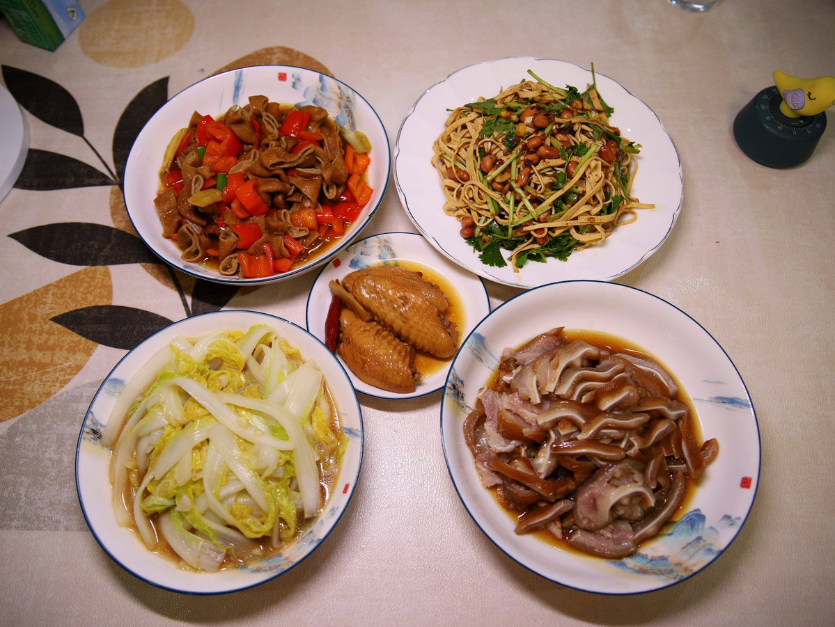 ladyj084349's tweet photo. Went from burning microwave meals to mastering 3 veggie dishes this month – small steps taste like big wins!， https://t.co/h1eKXJjJWP