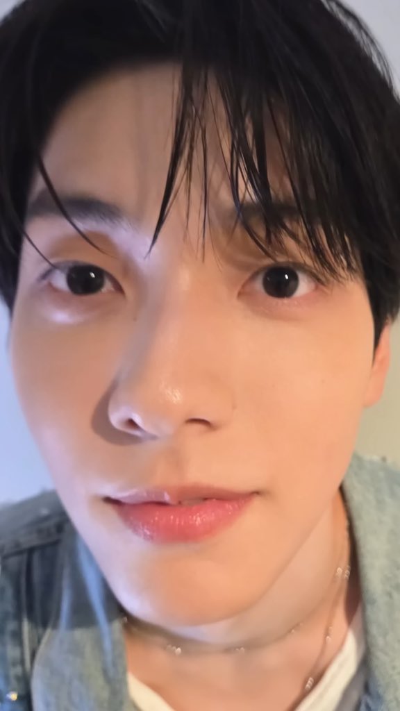 stardustsoobin's tweet photo. this has unironically become one of my favorite soobin pics 😭😭 https://t.co/jH5FJwDwXd