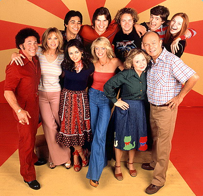 buttl371906's tweet photo. That 70s Show's Fez is back! The iconic 'foreigner' surprises the original crew in a new throwback clip. 70s kids, get ready for the nostalgia rush! https://t.co/jvBBr4F409