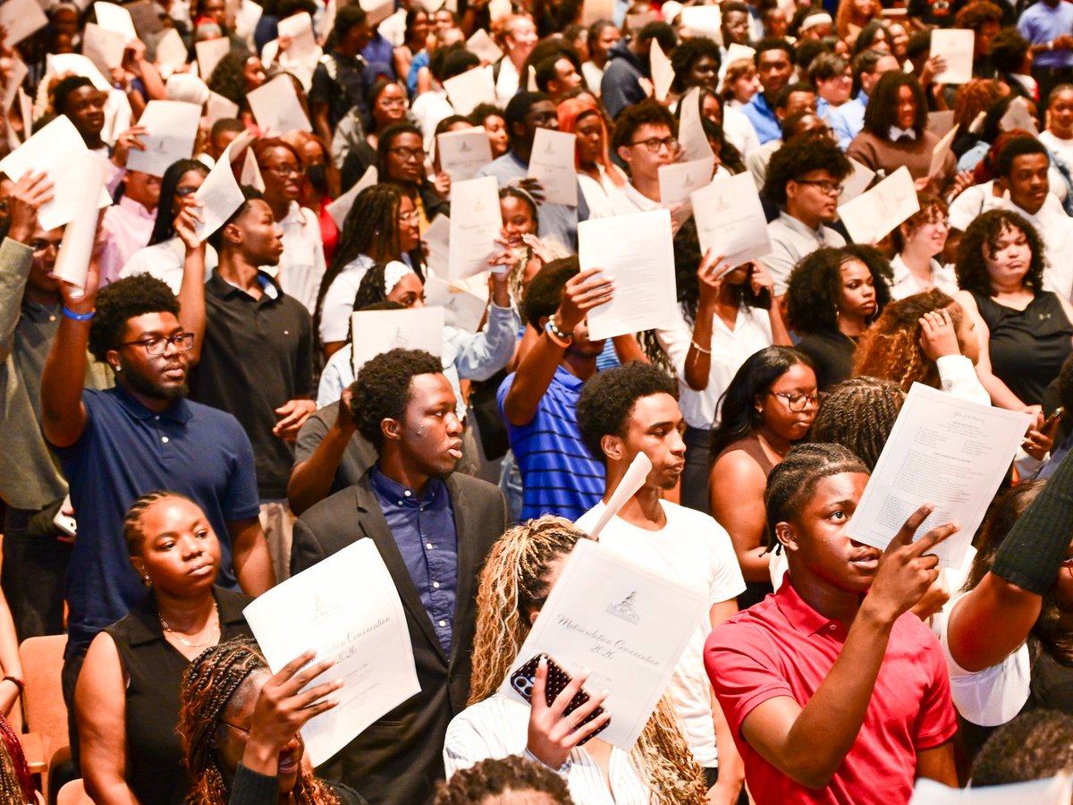 MorganStateU's tweet photo. The first convocation of the academic year is complete! 🎓

Morgan State University welcomed its newest students during the Matriculation Convocation. Faculty, staff, and students gathered to welcome the newest members of the Morgan Family. 🐻

#GrowingTheFuture #FairMorgan https://t.co/7xytqZmYqZ