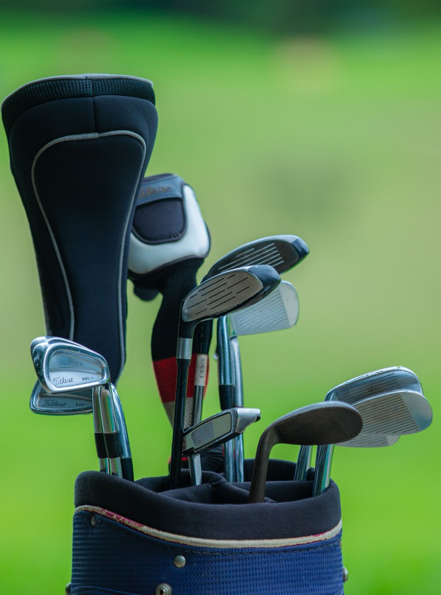 CyrusJett1's tweet photo. After a workout, a runner and I were at the lakeside tee on a dewy day. We were easygoing. For alignment, the swing felt level and uniform. I felt focused. #GolfCommunity #GolfBuddies https://t.co/HWdRhMBzvn