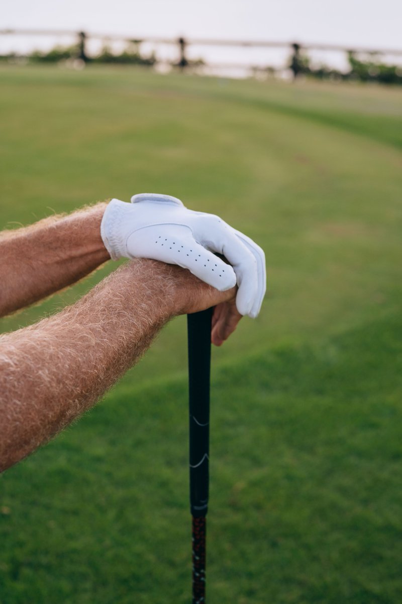 She5400's tweet photo. After a lesson, I was at the valley course on a temperate day. For contact, the swing felt comfortable and elastic. I was with a runner, and we were upbeat. I felt invigorated. #GolfDay #GolfForm https://t.co/YOwLrfbgpu