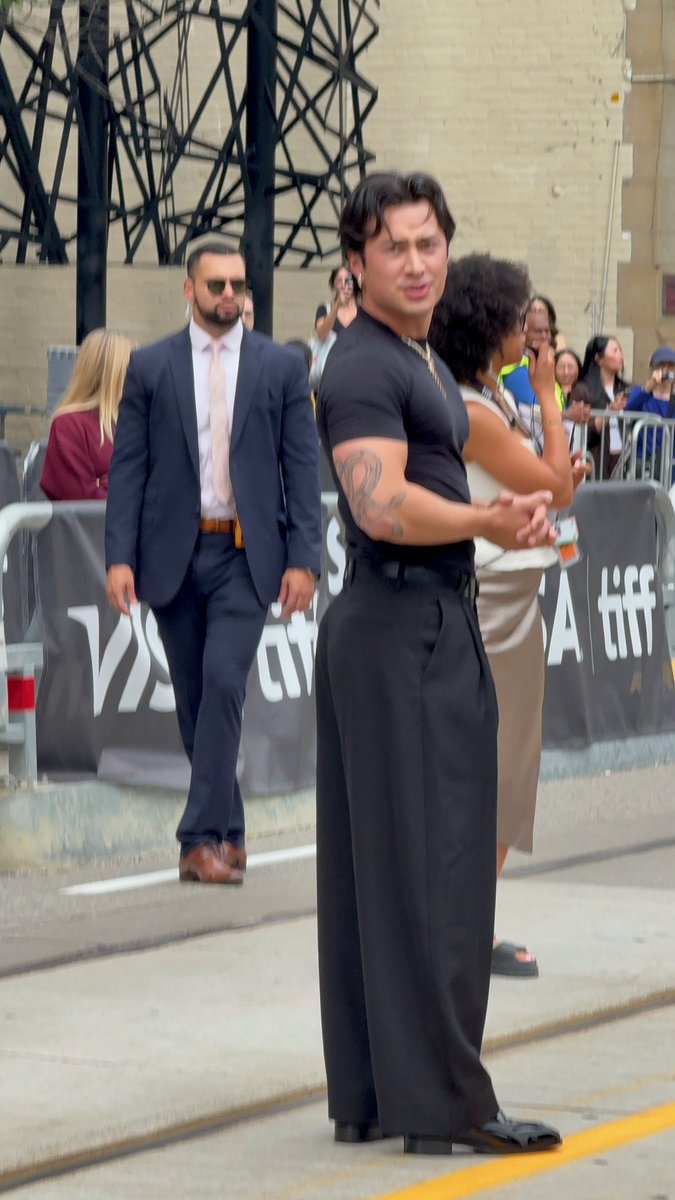 hudsonwonline's tweet photo. HELLO??? 

Hudson Williams arriving at @TIFF_NET (via hudconfans) https://t.co/KGwk8hTVo4