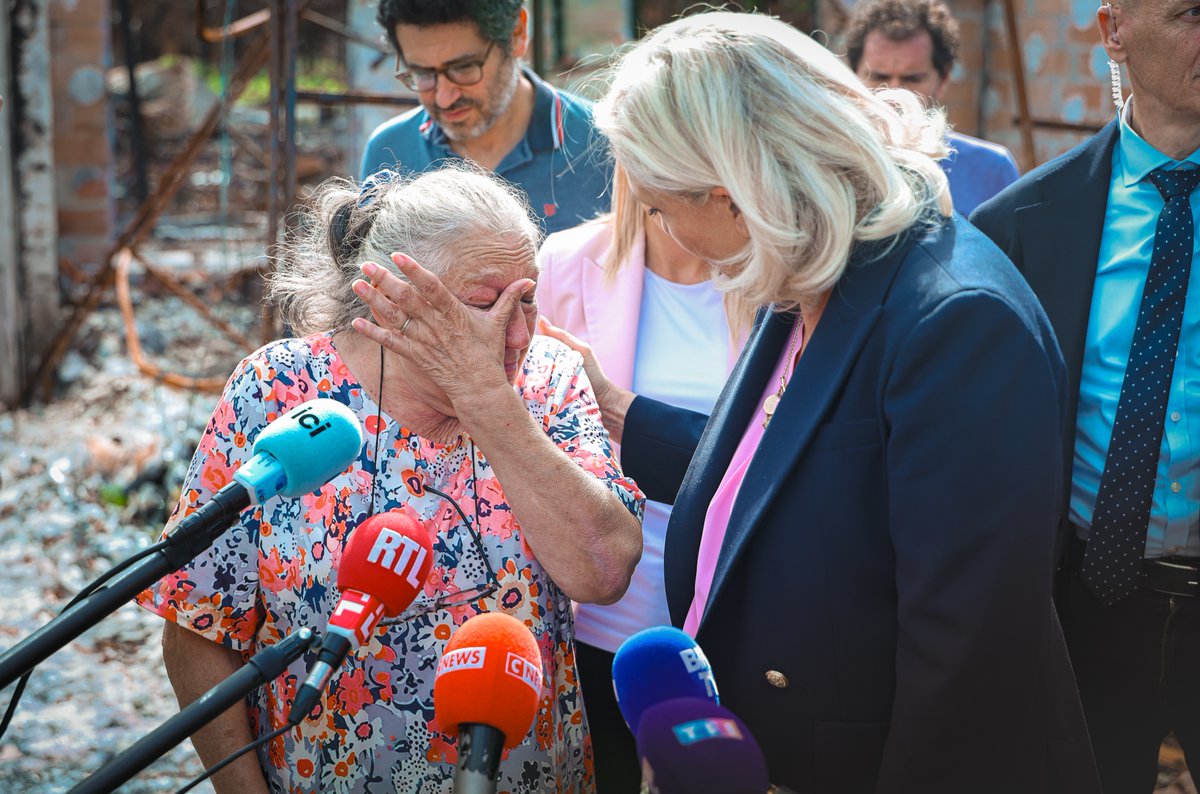 MLP_officiel's tweet photo. À Marie, à tous ceux qui doutent : ne désespérez pas. La France tout entière vous soutient. https://t.co/3Py63KT5bC