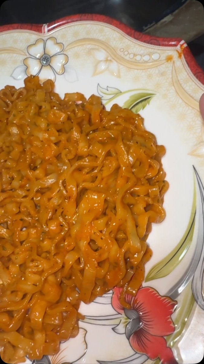 savannahjoceyf's tweet photo. Knorr fettuccine noodles—so delicious! https://t.co/ots9JQMNE5