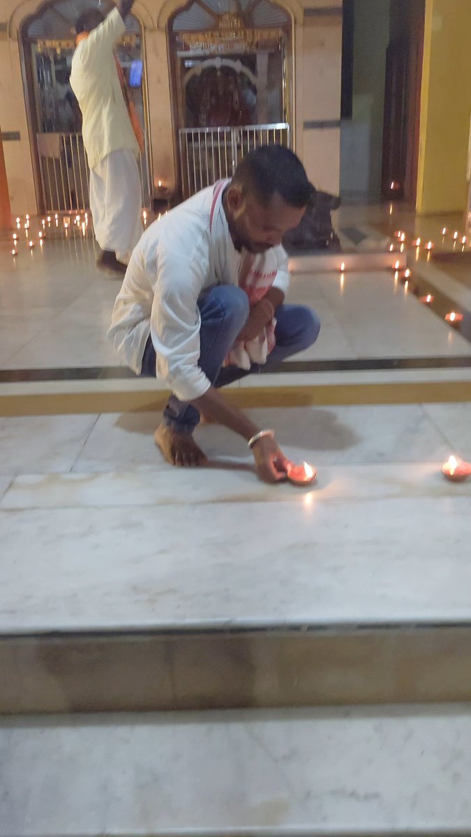 Kamalhyjs's tweet photo. देश के प्रधानमंत्री मा श्री Narendra Modi जी के जन्मदिवस पर #जन_सेवा_संकल्प_अभियान के निमित्त #आशीर्वाद_का_दीया कार्यक्रम में दीप प्रज्वलित कर आदरणीय प्रधानमंत्री जी के उत्तम स्वास्थ्य,दीर्घायु एवं निरंतर यशस्वी जीवन की कामना की !
बाबा महाकाल का आशीर्वाद सदेव बना रहे! https://t.co/brEzbCHFdB